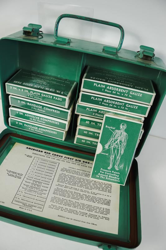 1950's American National Red Cross First Aid Kit With 11 Unused Packages