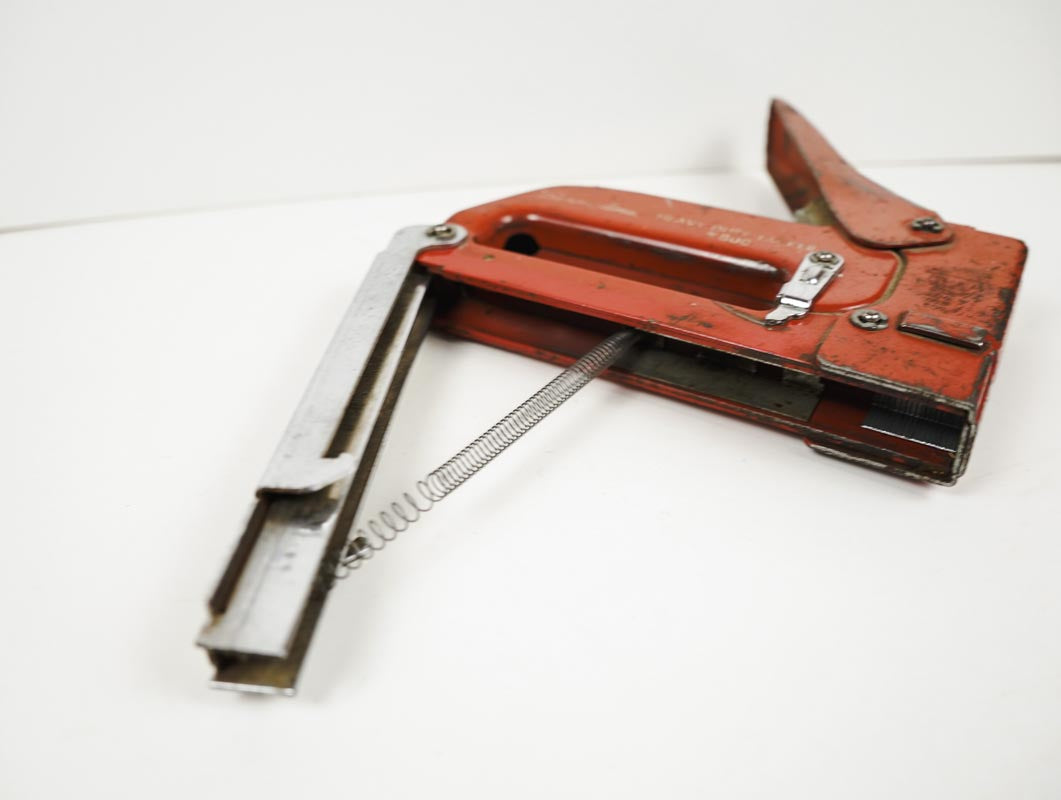Vintage Red Swingline Heavy Duty Staple Gun Tacker #800