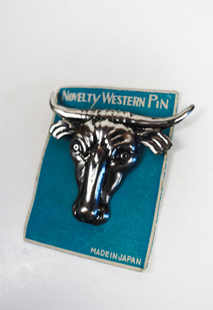 Longhorn Steer Tin Novelty Western Pin Made In Japan on Original Paper Back 40s/50s