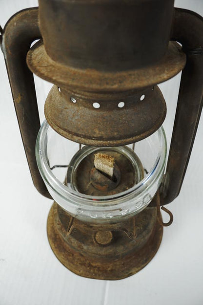 Vtg Triumph No.2 FOC & Co Antique Kerosene Oil Lantern Rusted Metal-missing top