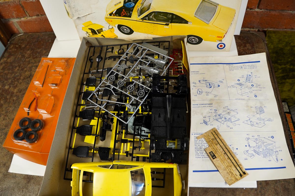 Vtg Entex Yellow Mazda RX-3 Coupe w/Wankel Engine 1/20 Model Kit Car Open Box
