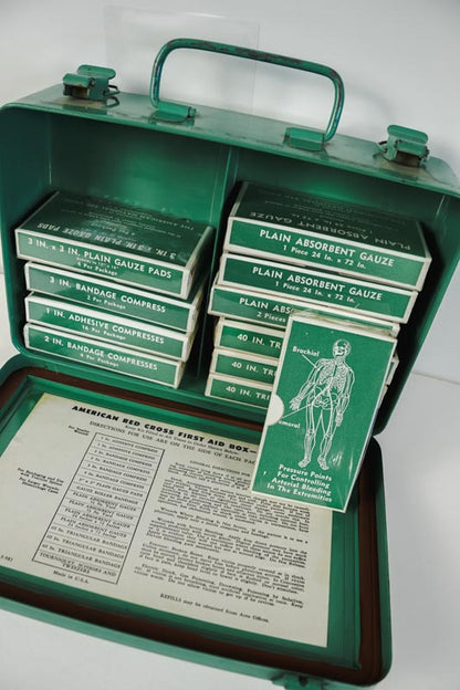 1950's American National Red Cross First Aid Kit With 11 Unused Packages
