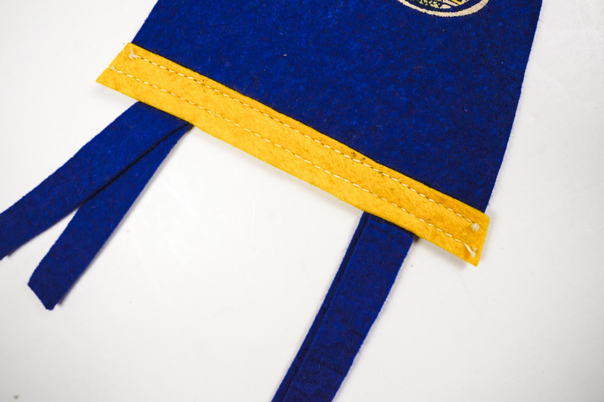 Vtg 1950s Souvenir of Rochester, Minnesota Small Blue Felt Pennant "The Clinic" 11in