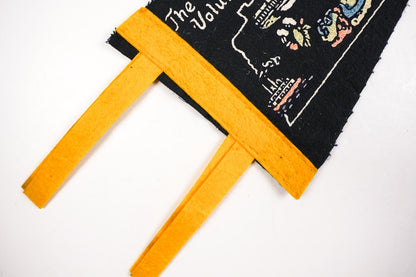 Vintage 1950s Tennessee The Volunteer State Black Felt Souvenir Pennant 11in
