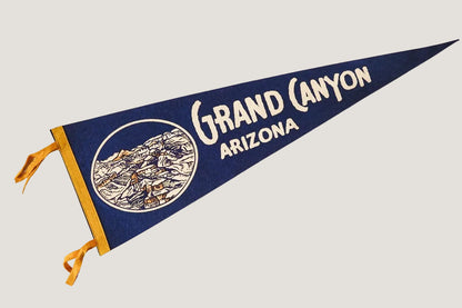 Pennant with 'Grand Canyon Arizona' text on a white background