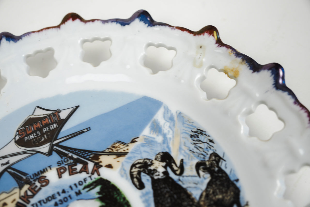 Pikes Peak Colorado Travel Souvenir Plate Cut Out Scalloped Edges 8in