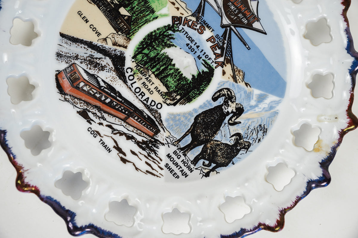 Pikes Peak Colorado Travel Souvenir Plate Cut Out Scalloped Edges 8in