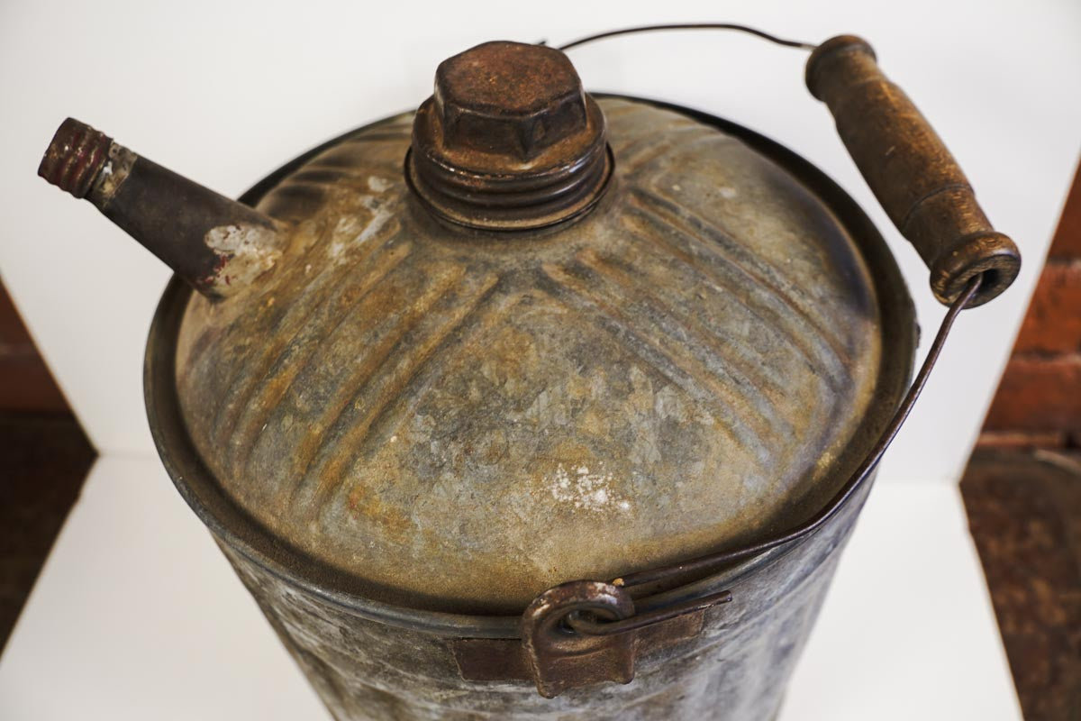 Vtg 1 Gallon Primitive Rustic Farm Gas Oil Kerosene Can Galvanized Metal