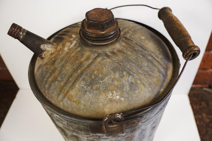 Vtg 1 Gallon Primitive Rustic Farm Gas Oil Kerosene Can Galvanized Metal
