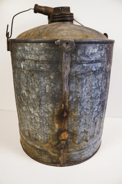 Vtg 1 Gallon Primitive Rustic Farm Gas Oil Kerosene Can Galvanized Metal
