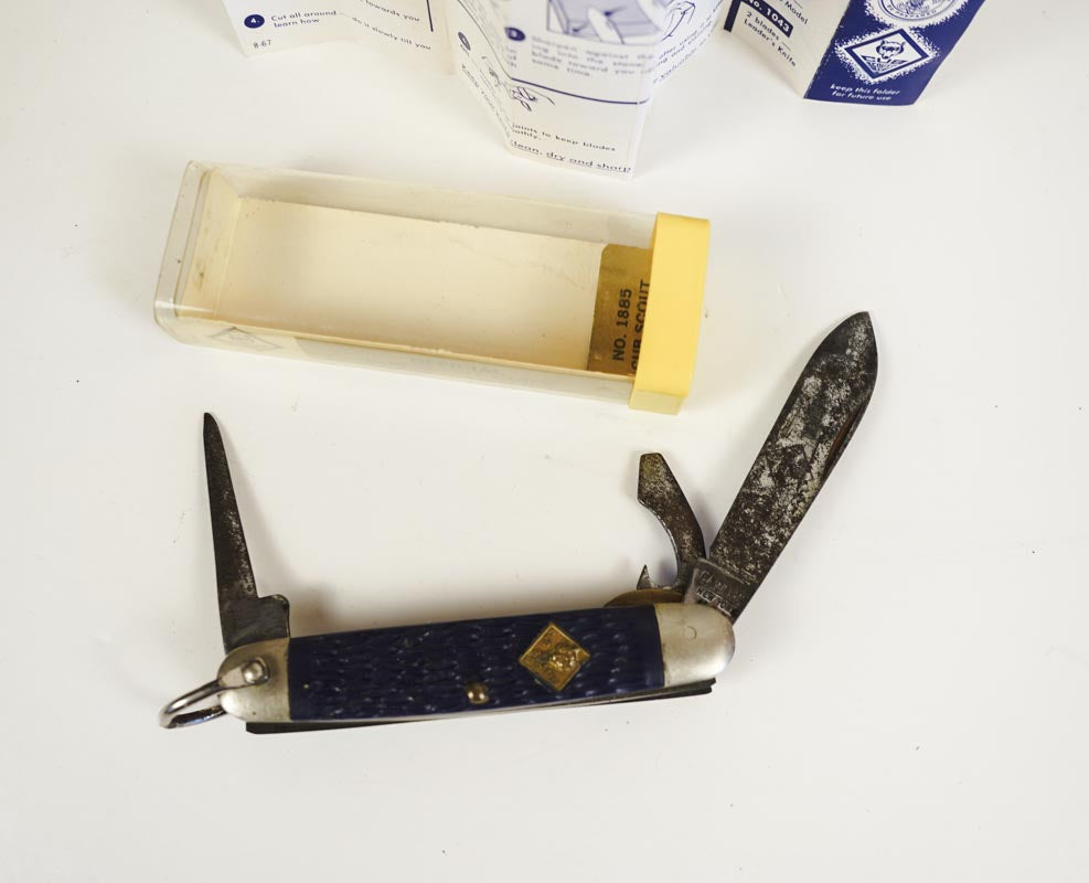Cub Scouts Blue Camillus Pocket Knife Carbon Steel USA - Package & Manual