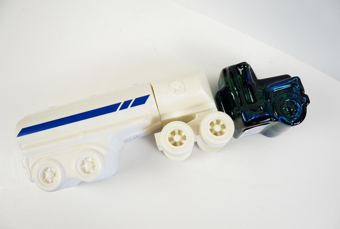 Avon Big Rig Wild Country Truck After Shave Semi Truck with Original Box