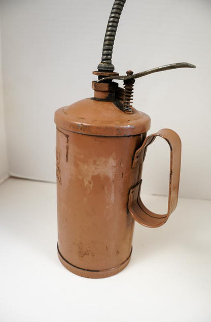 Vintage GoldenRod 1 Quart Oil Can, 15in Flex Spout Hastings, Nebraska