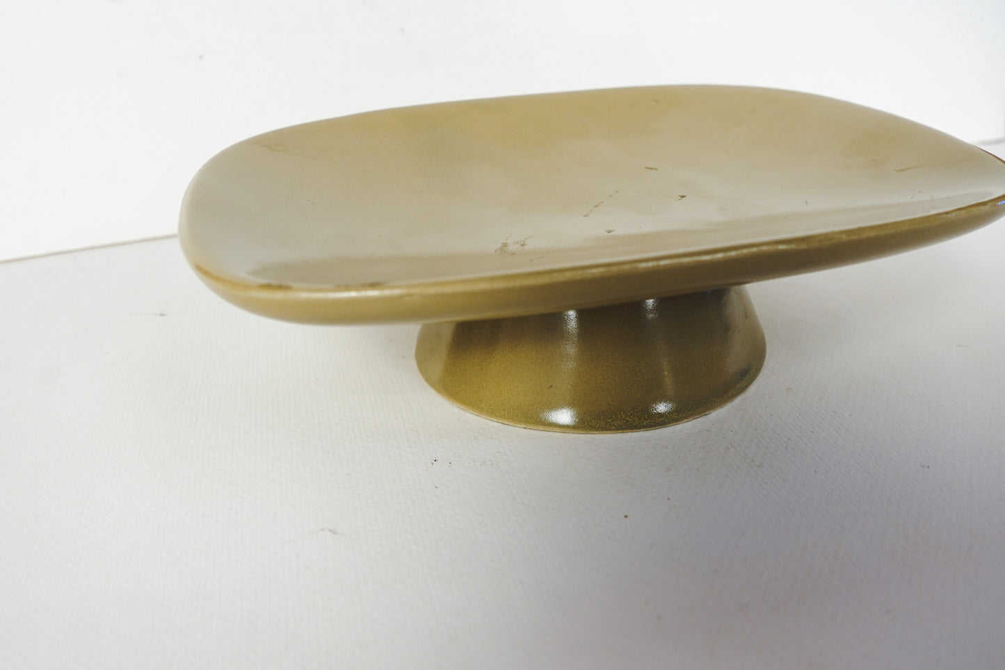 Vintage Hull Pottery Greenish Yellow Pedestal Tray Dish USA F28 6in
