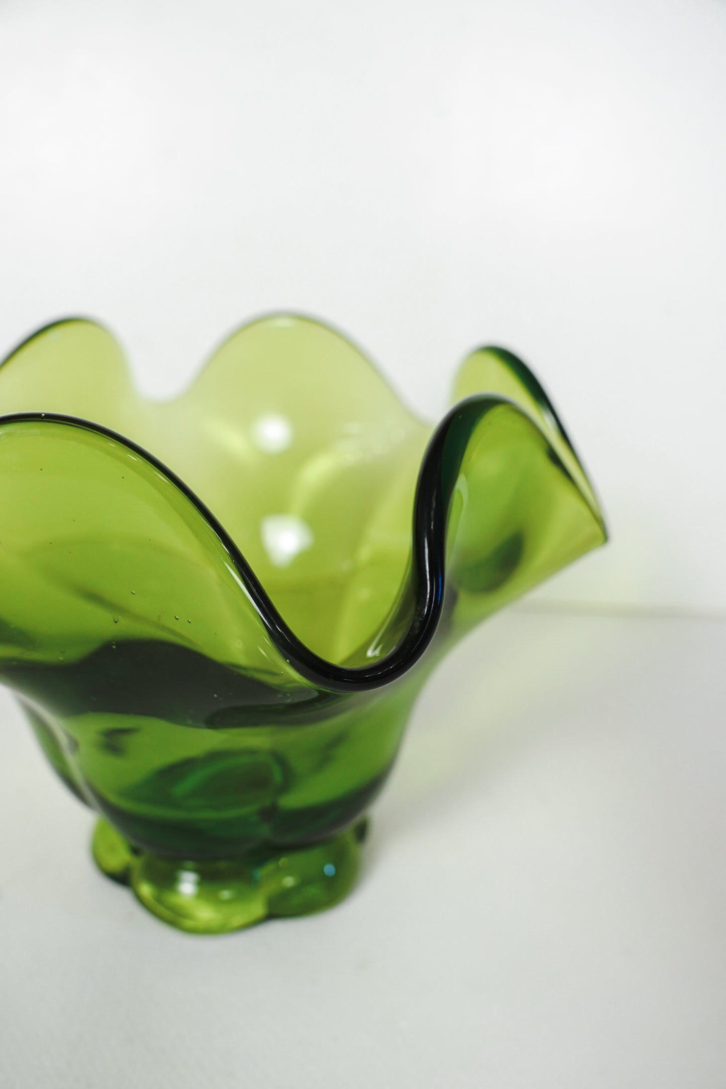 Vintage MCM Green Glass Pedestal Dish Bowl 4in With Ruffled Edges