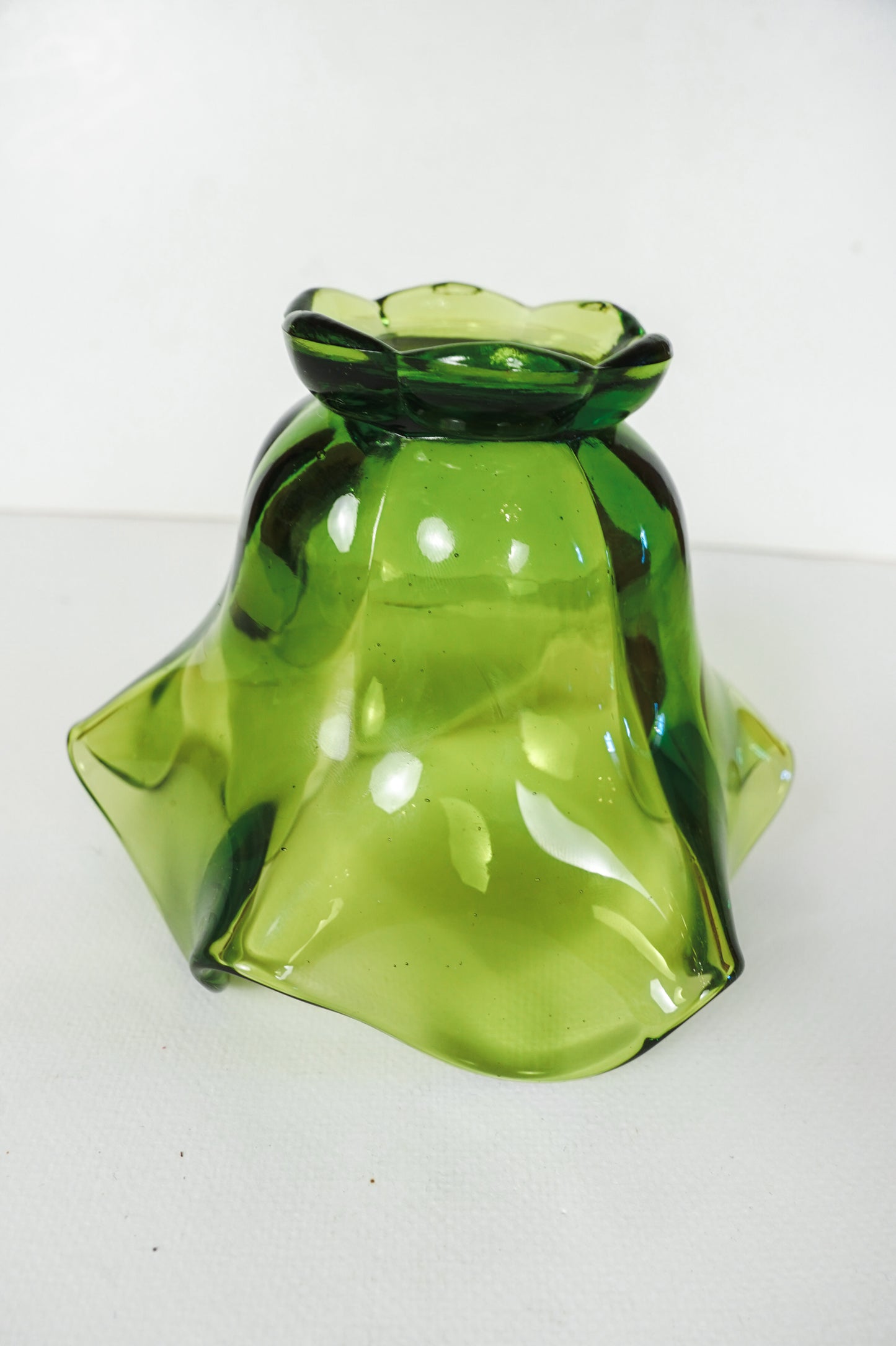 Vintage MCM Green Glass Pedestal Dish Bowl 4in With Ruffled Edges