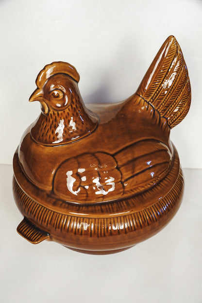 Vintage 1960s Hull California Pottery CF37 Hen On Nest Covered Casserole Dish