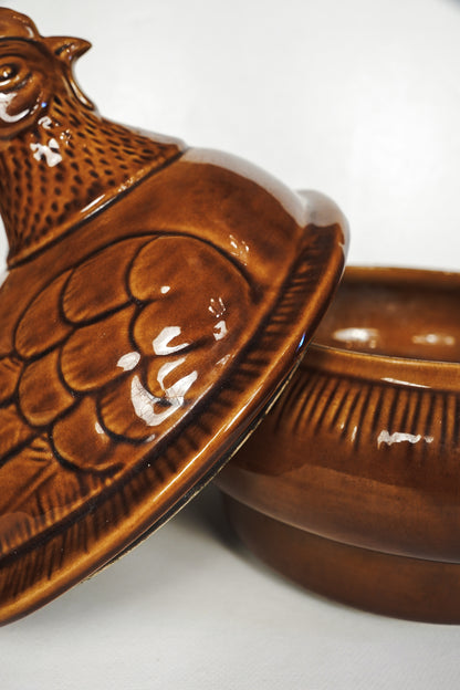 Vintage 1960s Hull California Pottery CF37 Hen On Nest Covered Casserole Dish