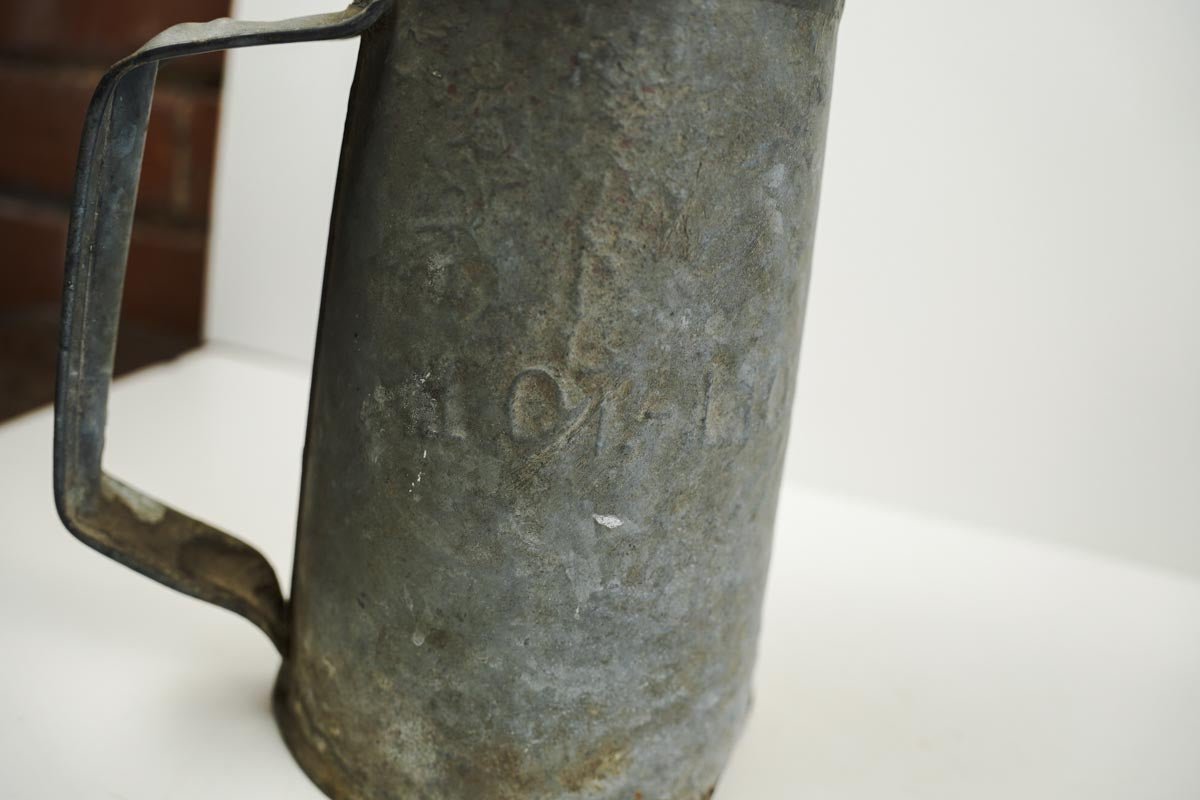 Vintage 1930's Motor Oil Galvanized Metal 1 Quart Can Pour Spout with Handle