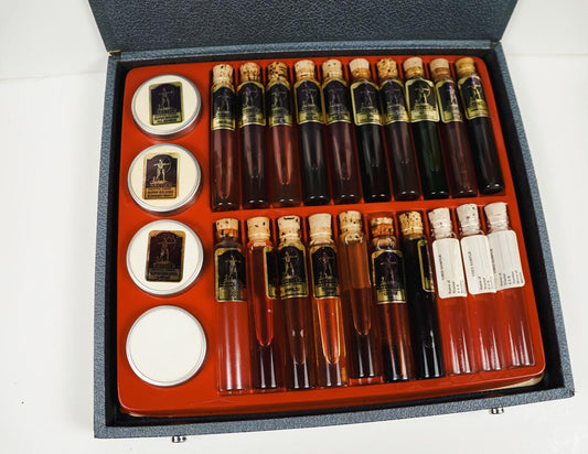 Vintage Archer Tractor Oil & Grease Salesman Sample Oil Bottles Test Kit in Case