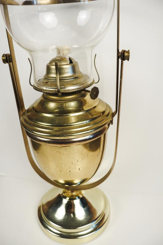 Vintage P&A Risdon Eagle Gimballed Brass Oil Lamp Swaying Table or Wall Mount