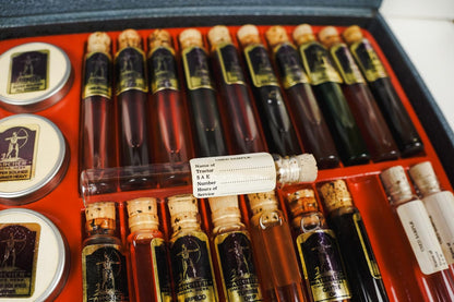 Vintage Archer Tractor Oil & Grease Salesman Sample Oil Bottles Test Kit in Case