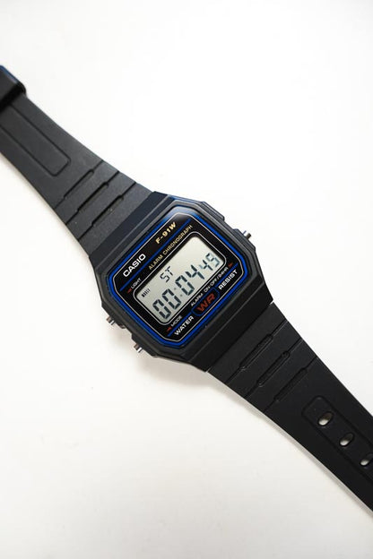 Casio F-91W Mens Watch Digital Chronograph Black Resin Date Alarm Backlight WR