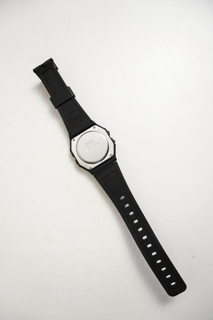 Casio F-91W Mens Watch Digital Chronograph Black Resin Date Alarm Backlight WR