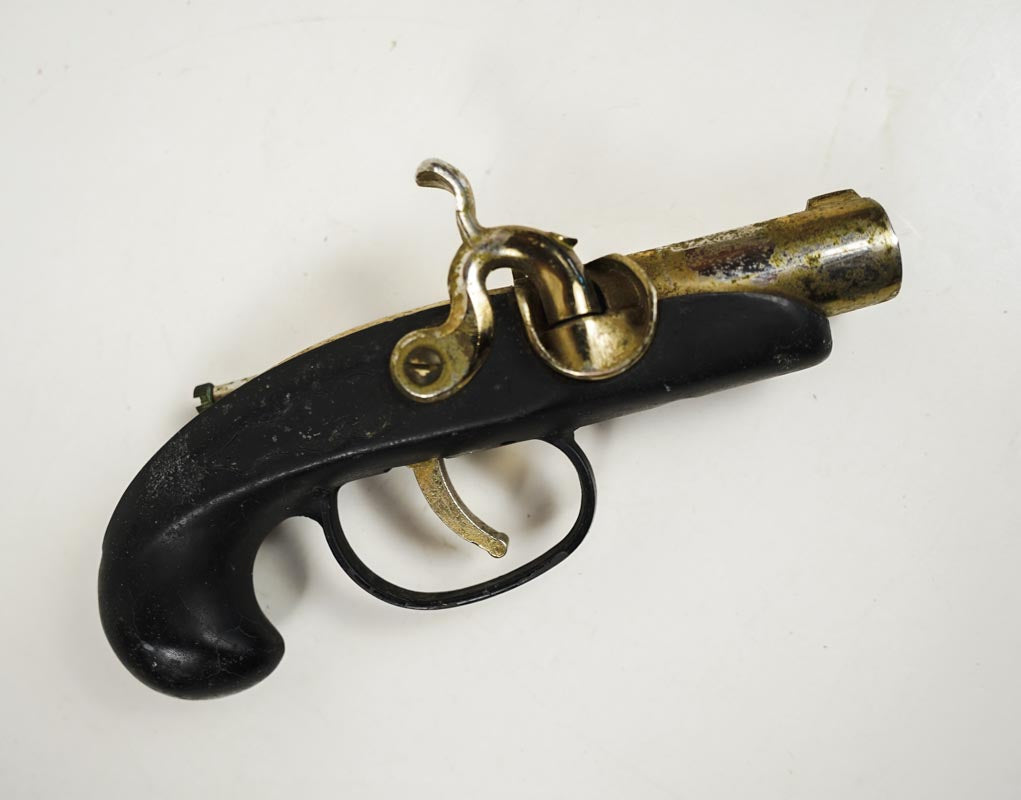 1960'S Flintlock Pistol Shaped Cigarette Lighter 5.75in Black & Gold